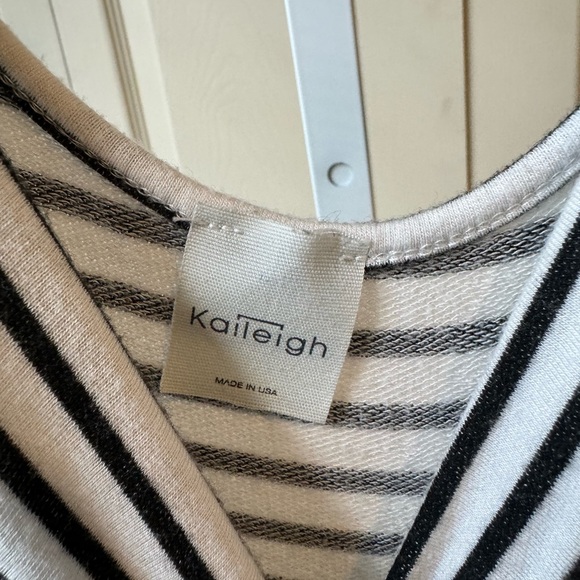 Black & white jumpsuit - it has pockets!! - Picture 5 of 6